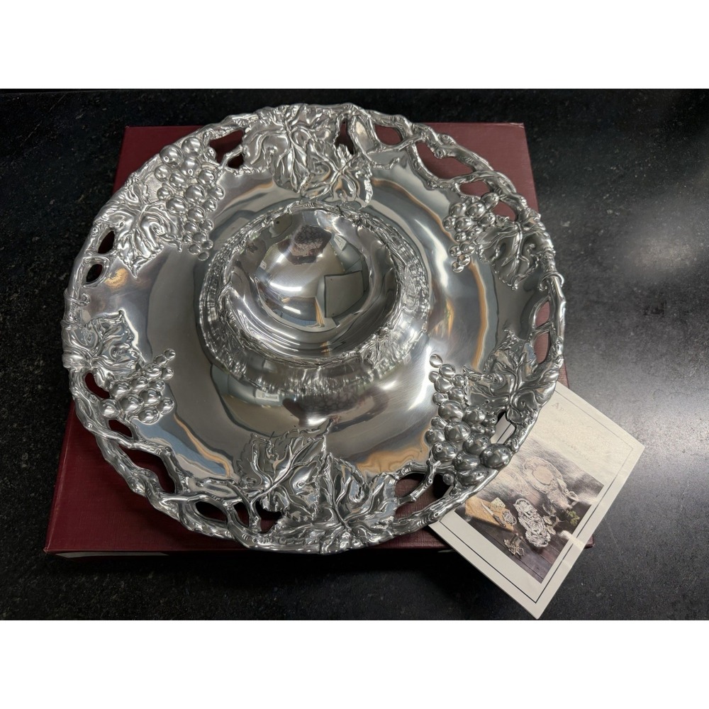New Arthur Court Grape 14" Round Chip & Dip Tray Aluminum 10-1886 w/ Box